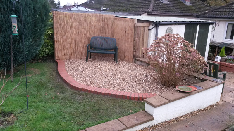Garden Area Tidy Up and Chippings Laid